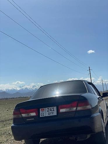 Honda Accord: 2001 г., 1.8 л, Автомат, Бензин, Седан