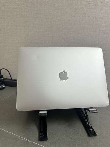 Ноутбуки Apple (MacBook): Ультрабук, Б/у, Apple M1, ОЗУ, RAM: 8 ГБ — 7