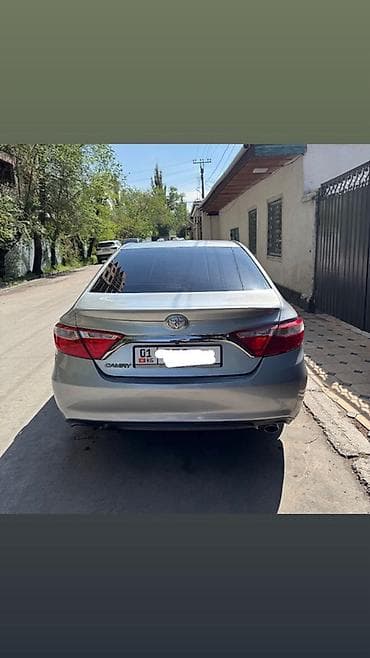 на ходу дымит: Toyota Camry: 2016 г., Седан — 1