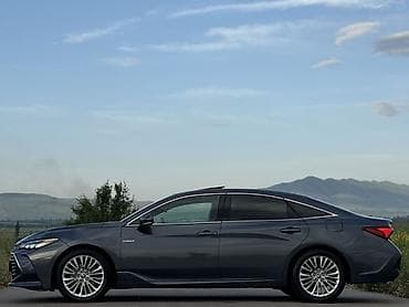 crown 2018: Toyota Avalon: 2018 г., 2.5 л, Вариатор, Гибрид, Седан — 5