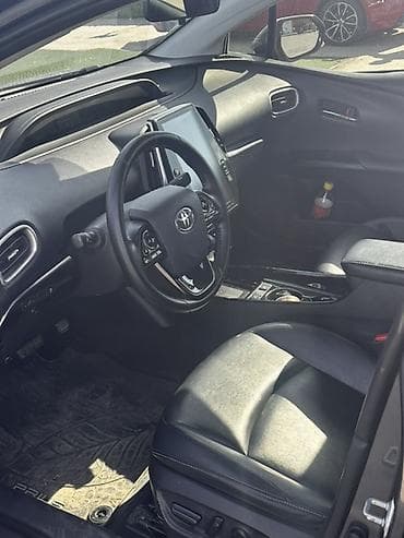 Продажа авто: Toyota Prius: 2020 г., Автомат, Гибрид, Хэтчбэк — 2