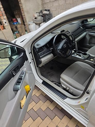 camry 10: Toyota Camry: 2014 г., Гибрид — 3