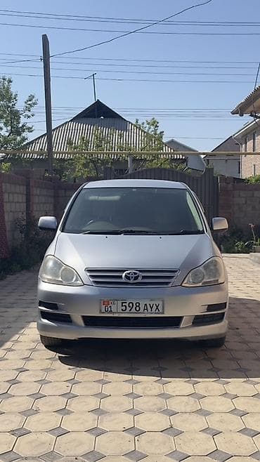 Toyota Ipsum: 2003 г., 2.4 л, Автомат, Бензин, Минивэн