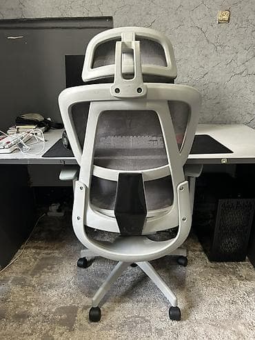 офисной стул: Офисное кресло, Б/у, С колесиками, цвет - Серый, Самовывоз, Платная доставка — 2