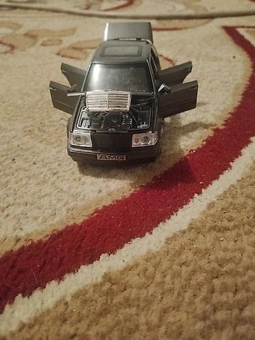 шкатулки нарды: Коллекционная модель автомобиля Mercedes-Benz E-Класс W124 AMG (E500) — 5