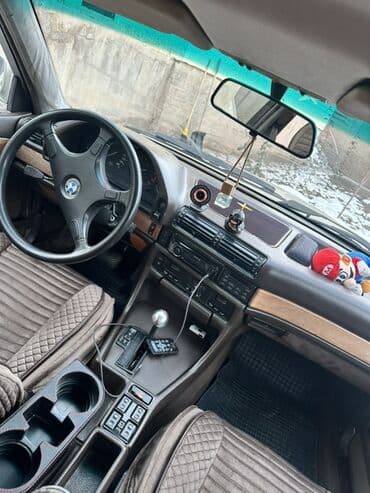 Ковролин: BMW 7 series: 1990 г., 3 л, Автомат, Бензин, Седан — 10
