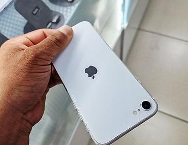 iphone se1: IPhone SE, Б/у, 128 ГБ, Белый, Наушники, Зарядное устройство, Защитное стекло, 74 % — 10