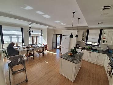 Үйлөр: Продаю дом в одном из лучших районов города! Киргизия-1, ул — 2