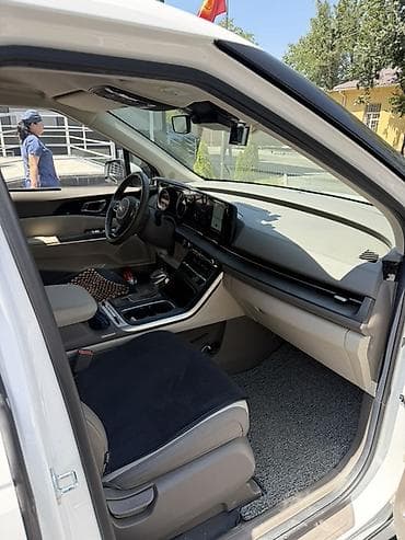 Kia Carnival: 2021 г., Минивэн — 6