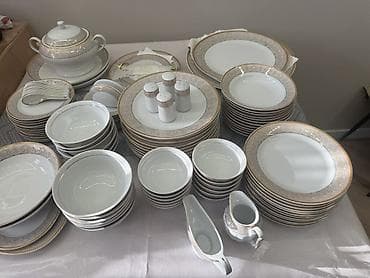 посуда разная: Фарфоровый столовый сервиз с изящным золотым кантом и — 3