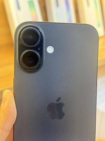 samsung note 10: IPhone 16, Б/у, 256 ГБ, Черный, Зарядное устройство, Защитное стекло, Чехол, В рассрочку, 87 % — 2