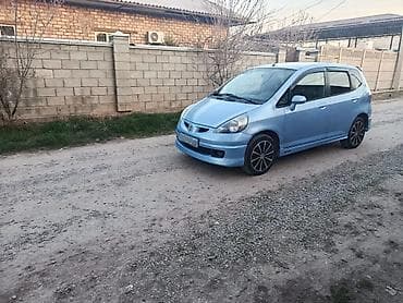 Продажа авто: Honda Fit: 2002 г., 1.5 л, Вариатор, Бензин, Хэтчбэк — 1