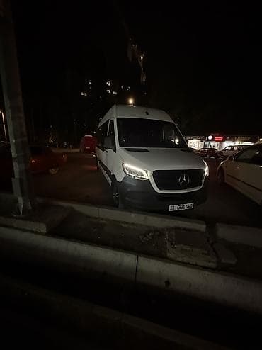хай лимузин: Премиальный микроавтобус Mercedes‑Benz (VIP-салон) - Просторный салон — 5