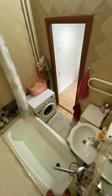 3: 3 комнаты, 93 м², Джал мкр (в т.ч. Верхний, Нижний, Средний) 106 серия, 5 этаж — 6