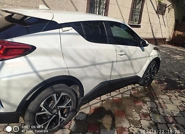 4runner 2017: Toyota C-HR: 2018 г., 2 л, Вариатор, Бензин, Кроссовер — 3