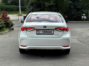Toyota Corolla: 2021 г., 1.8 л, Вариатор, Гибрид, Седан — 5