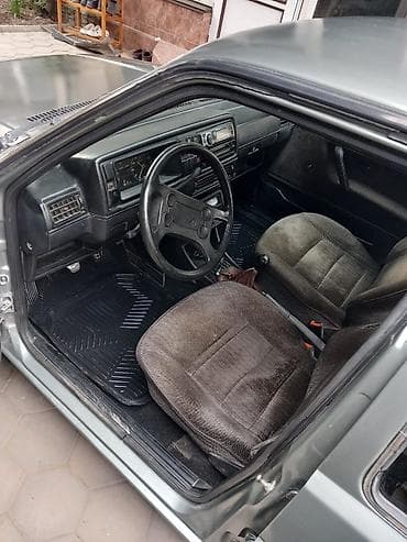 Продажа авто: Volkswagen Jetta: 1987 г., 1.8 л, Ручные, Бензин, Седан — 3