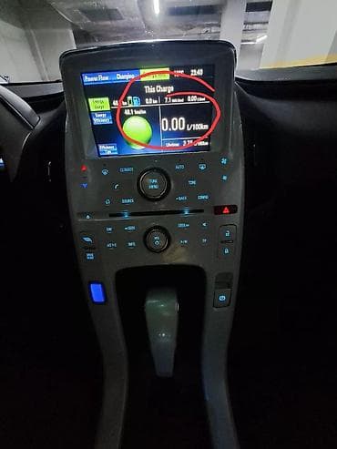 70: Chevrolet Volt: 2014 г., Гибрид, Хэтчбэк — 4