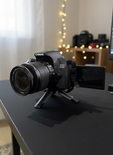 Фотоаппарат Canon 650D Маленький пробег, в идеальном состоянии