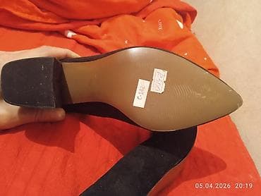 Жеке буюмдар: Классические женские туфли-лодочки черного цвета. - Материал верха — 2