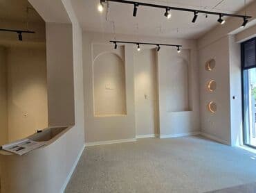 продаю офис 107 м² с ремонтом с мебелью административное здание 1 этаж: Ала Арча ТРЦ Сдается помещение под офис кофейню магазин Площадь — 1