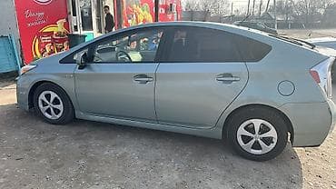 срв 2015: Toyota Prius: 2015 г., 1.8 л, Вариатор, Гибрид, Хэтчбэк — 3