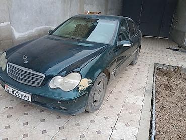 Mercedes-Benz C-Class: 2000 г., 2 л, Механика, Седан