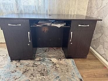 Шкафы: Компьютерный стол, С полками — 1