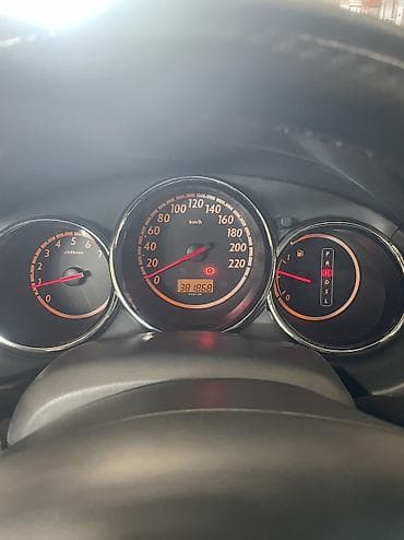 step wgn: Honda Jazz: 2004 г., 1.4 л, Вариатор, Бензин, Хэтчбэк — 4
