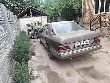 Транспорт: Mercedes-Benz W124: 1991 г., 2 л, Механика, Бензин, Седан — 4
