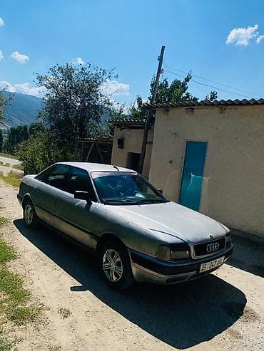 Audi 80: 1991 г., 1.6 л, Механика, Бензин, Седан