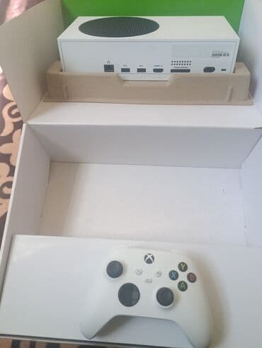 сетевой кабель для интернета: Игровая консоль Xbox Series S в белом корпусе. Компактная и мощная — 1