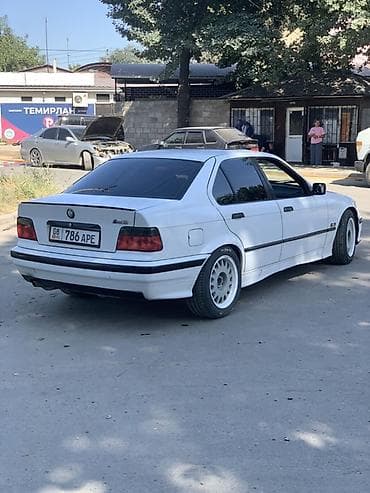 signum 3: BMW 3 series: 1994 г., 1.8 л, Механика, Газ, Седан — 5