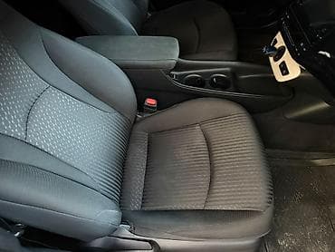 Продажа авто: Toyota Prius: 2018 г., 1.8 л, Вариатор, Гибрид, Хэтчбэк — 8