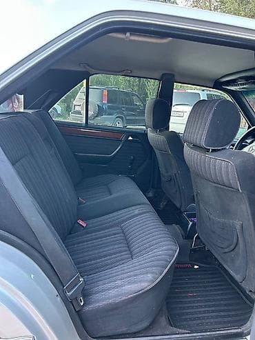 Продажа авто: Mercedes-Benz W124: 1993 г., 2.2 л, Механика, Бензин, Седан — 10