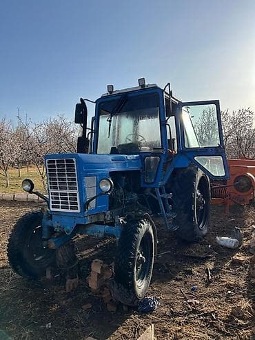 150 хтз: Продаётся надёжный трактор с полным комплектом оборудования: прицеп — 1