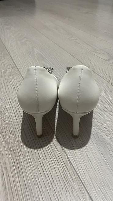 ростовые куклы на день рождения: Туфли, 35, Zara, Б/у, цвет - Белый, Самовывоз — 3