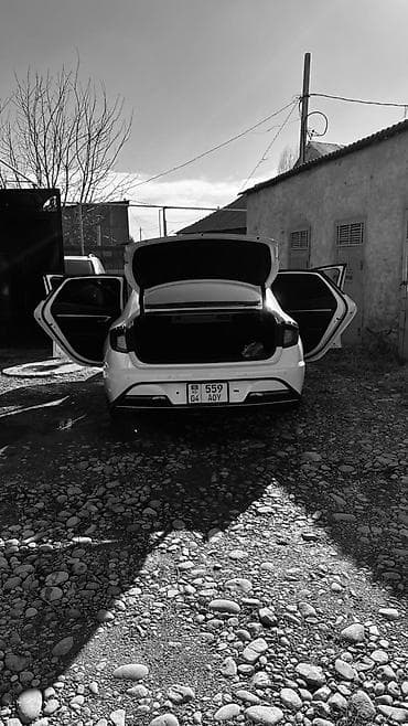 shadow line: Hyundai Sonata: 2020 г., Седан — 2