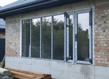 матрица для пескаблок: Панорамное окно с рамой из ПВХ профиля и многокамерными — 1