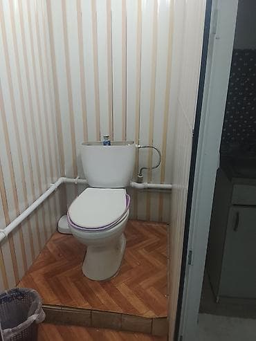 fred perry: Уютная небольшая комната с санузлом и мини-кухней - Просторная — 3