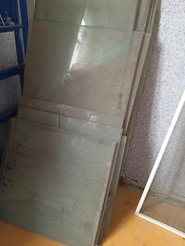 продам стекло: Листы оконного стекла, стопка разных размеров. Характеристики: - — 4