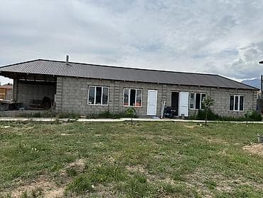 Недвижимость: Гостевой комплекс с большим двором и несколькими корпусами. - Два — 2