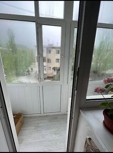 участок иссык кул: 3 комнаты, 70 м², Хрущевка, 3 этаж, Косметический ремонт — 2