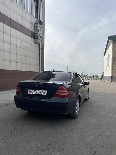Транспорт: Mercedes-Benz C-Class: 2002 г., 1.8 л, Кол менен иштөөчү, Бензин, Седан — 3