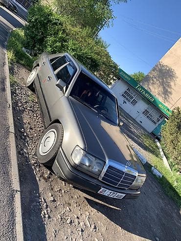 Mercedes-Benz W124: 1988 г., 2.3 л, Механика, Бензин, Седан — 3
