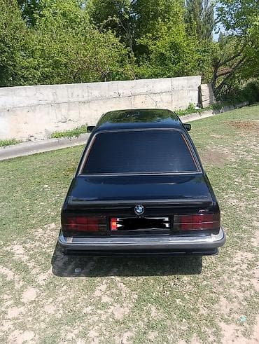 audi a4 b6: BMW 3 series: 1986 г., Седан — 3