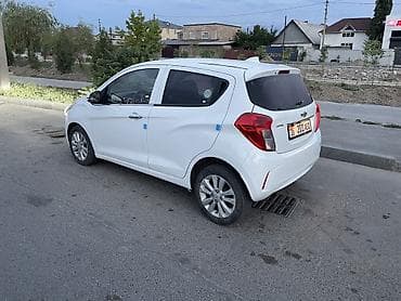 Продажа авто: Chevrolet Spark: 2017 г., 1 л, Автомат, Бензин, Хэтчбэк — 3