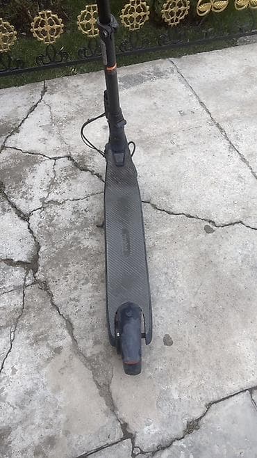 сомакаты: Электросамокат, Ninebot, Б/у — 2