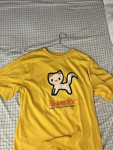 tech flecee: Жёлтая футболка с принтом котёнка «Hamiro». - Прямой крой, круглая — 1