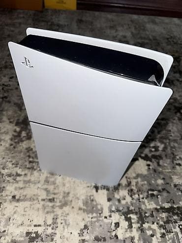 xbox 2: Игровая приставка Sony PlayStation 5 (версия с приводом Blu‑ray). В — 2